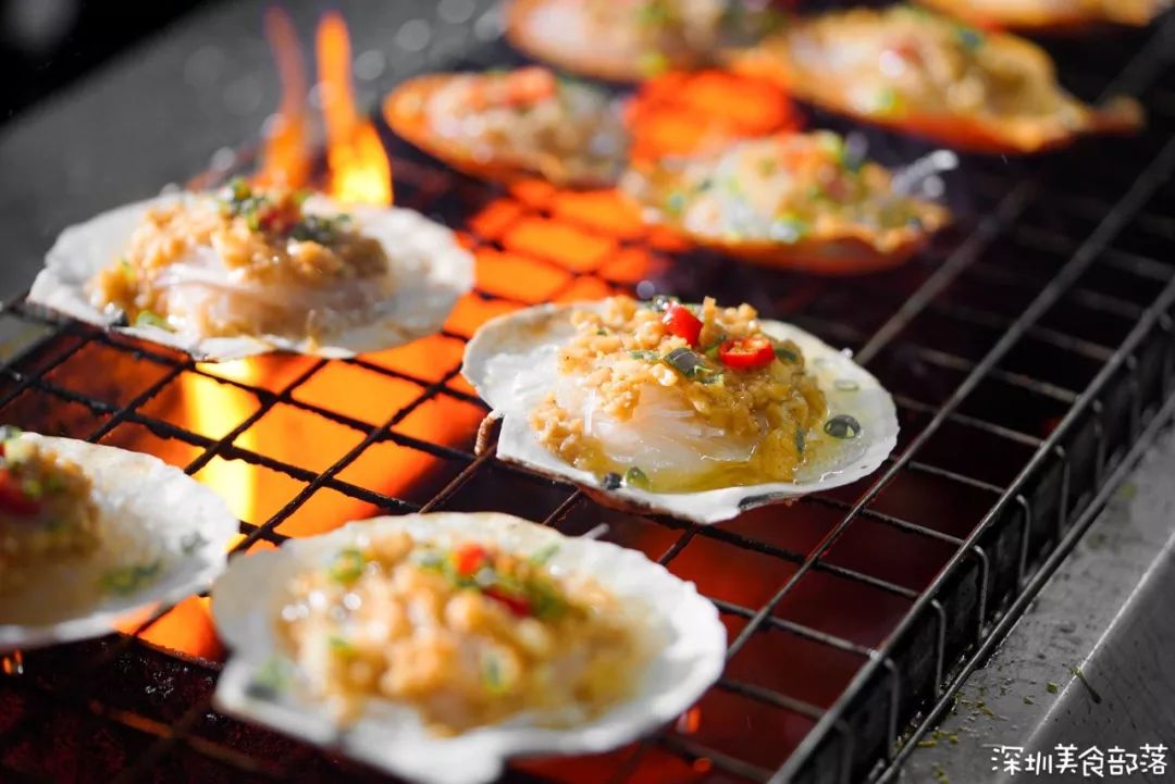 一年卖出80000份的螺蛳粉之神,居然没有粉!_烧烤