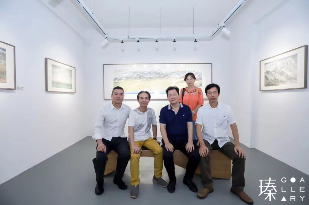 厦门画家林良丰首次在广西办个展物我的浑然交融带来丰满的体验