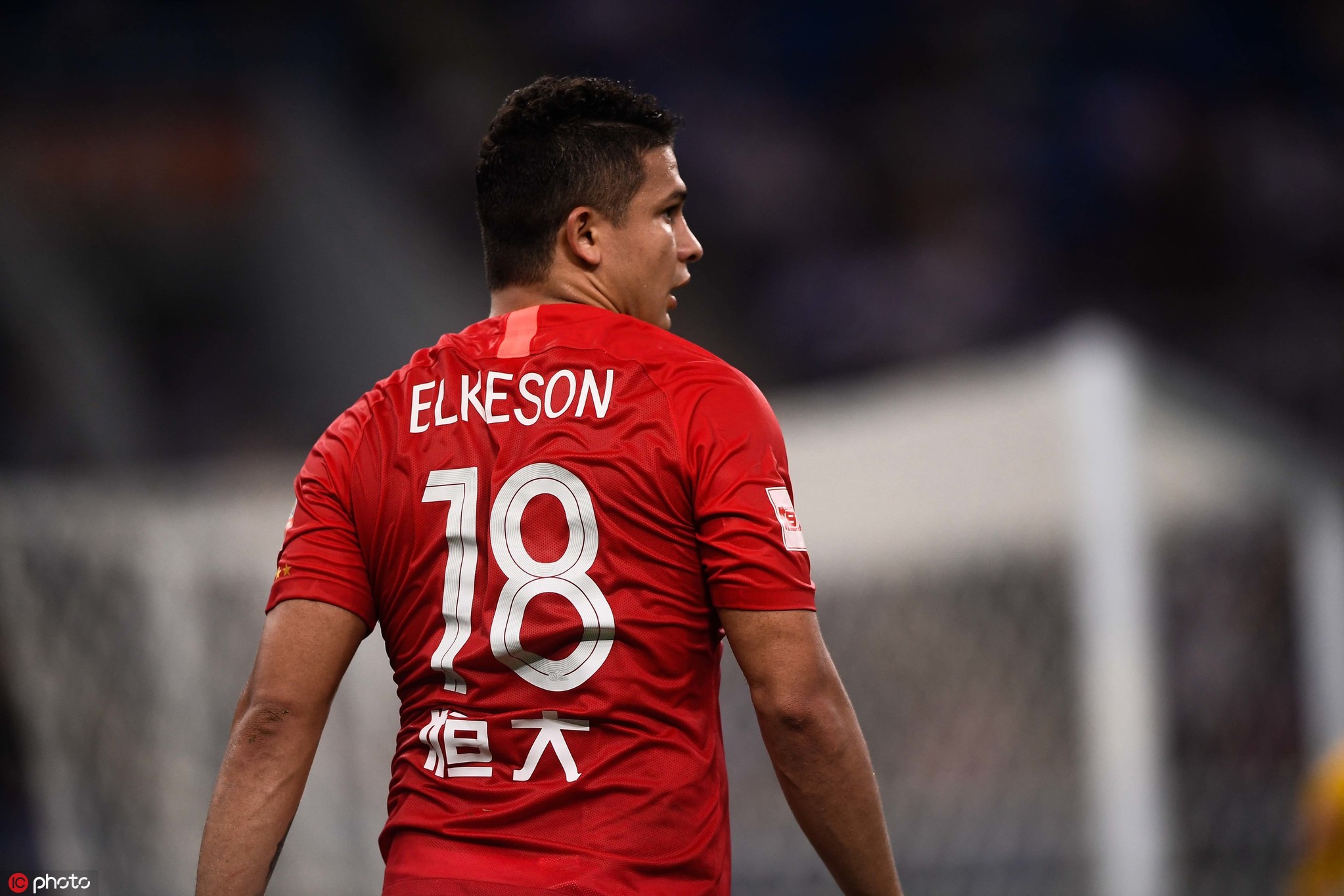 "艾克森"入选国足,回顾"埃神"中国踢球瞬间