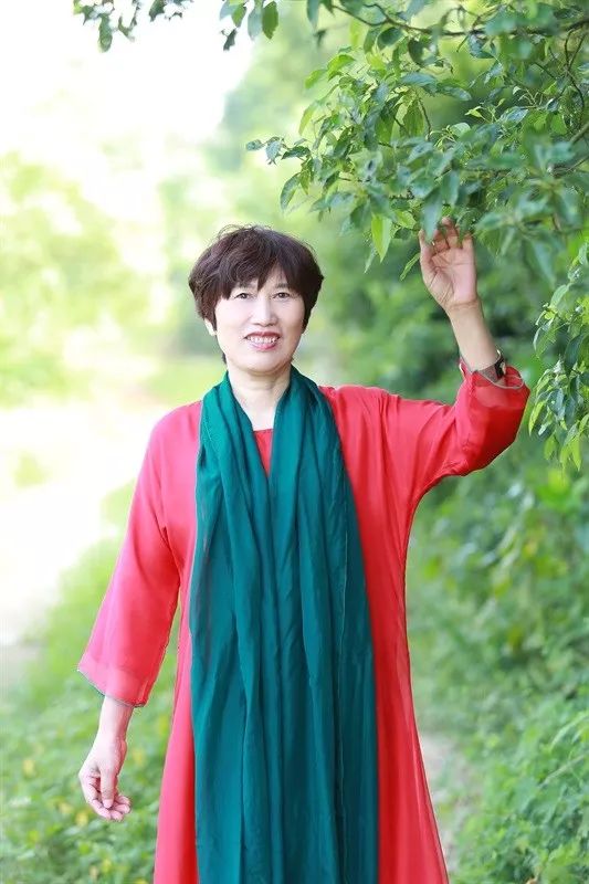 焱壶人物志|蒋艺华的紫砂艺术_蒋蓉