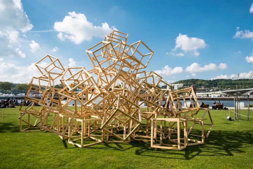 艺术先锋诺艾米古达尔与她的异质乌托邦