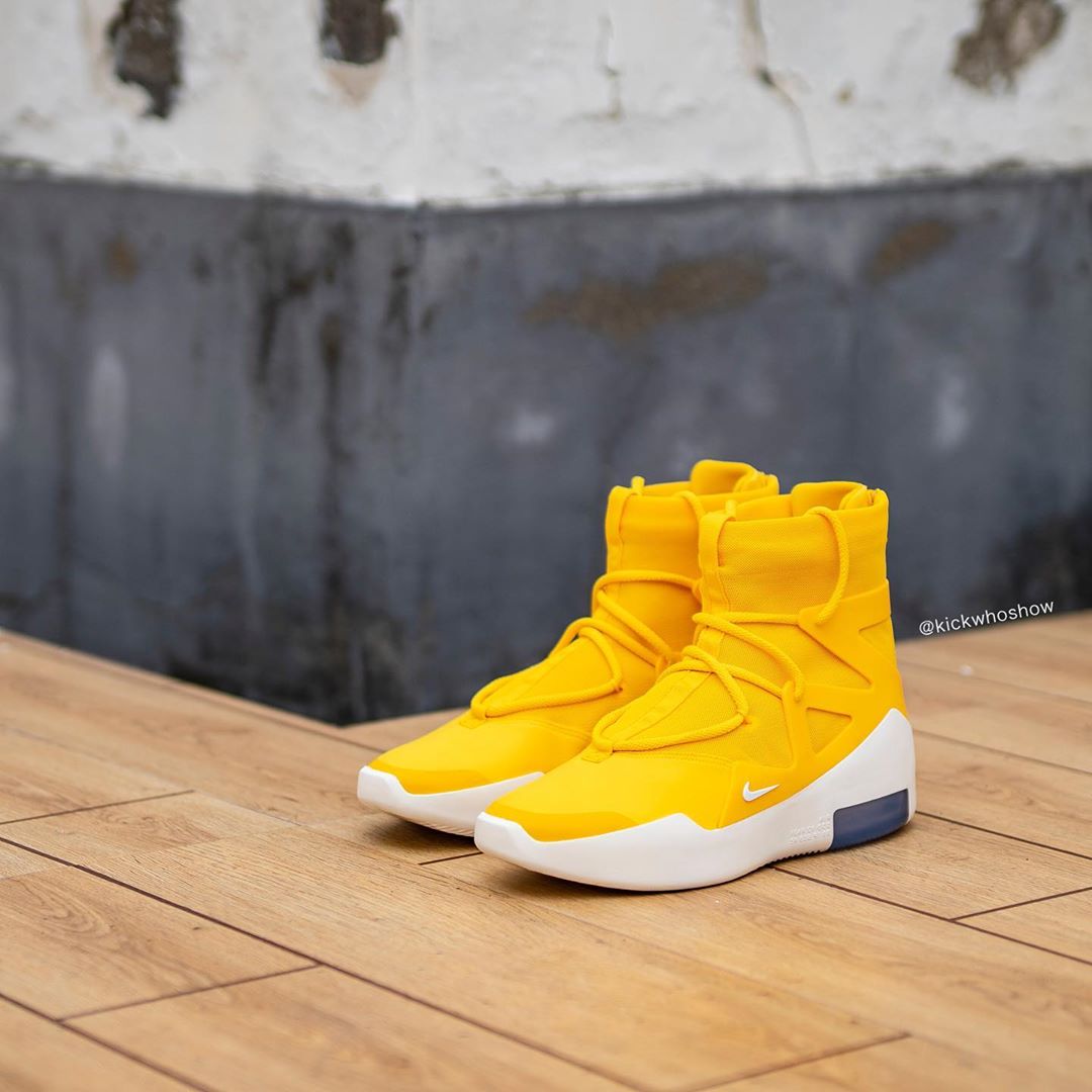 潘帅已经上脚啦这双nikeairfearofgod1实在太炫酷