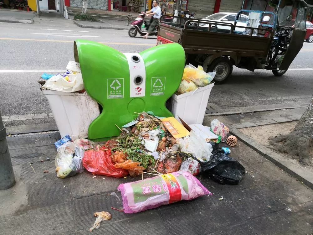 谁在乱扔垃圾不忍直视