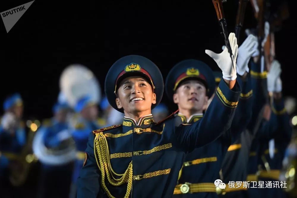 哈萨克斯坦国民近卫军示范乐团和仪仗队.
