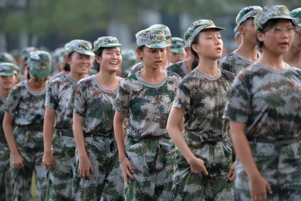 文 案 校团委 高一年级组指导老师 李 钊高慧雯李 栋 周雅珊摄