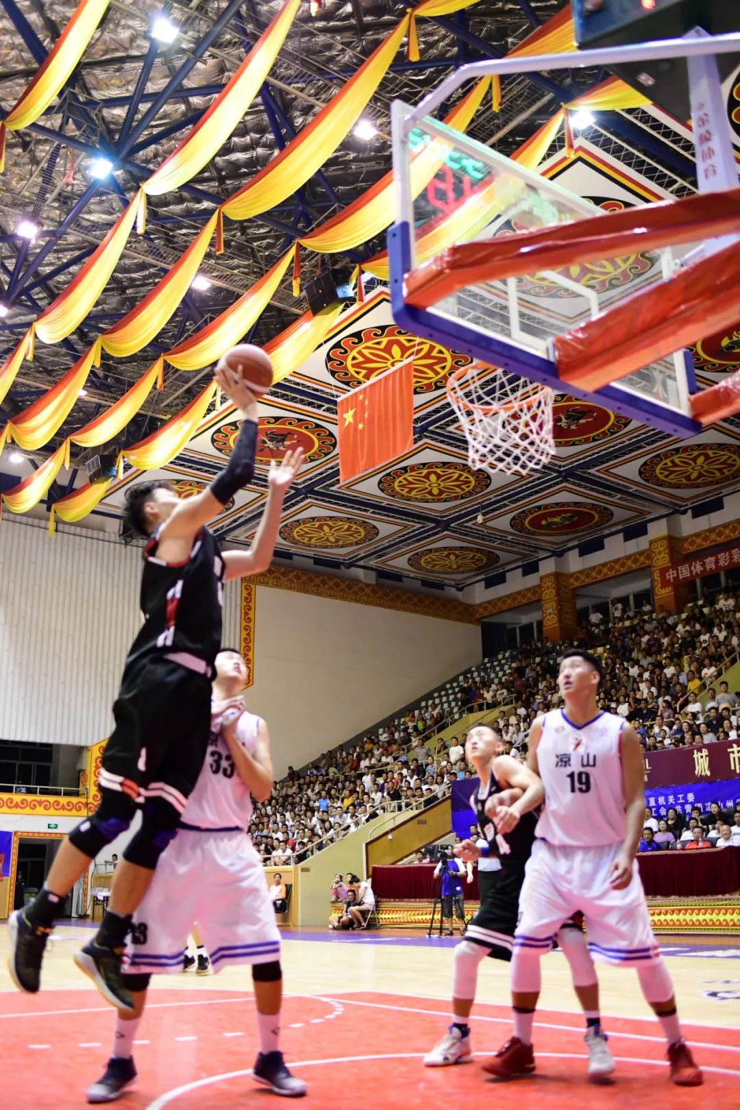 104击败自贡将大比分改写成1-2数据方面凉山鹰之队4人合砍96分汪小雄