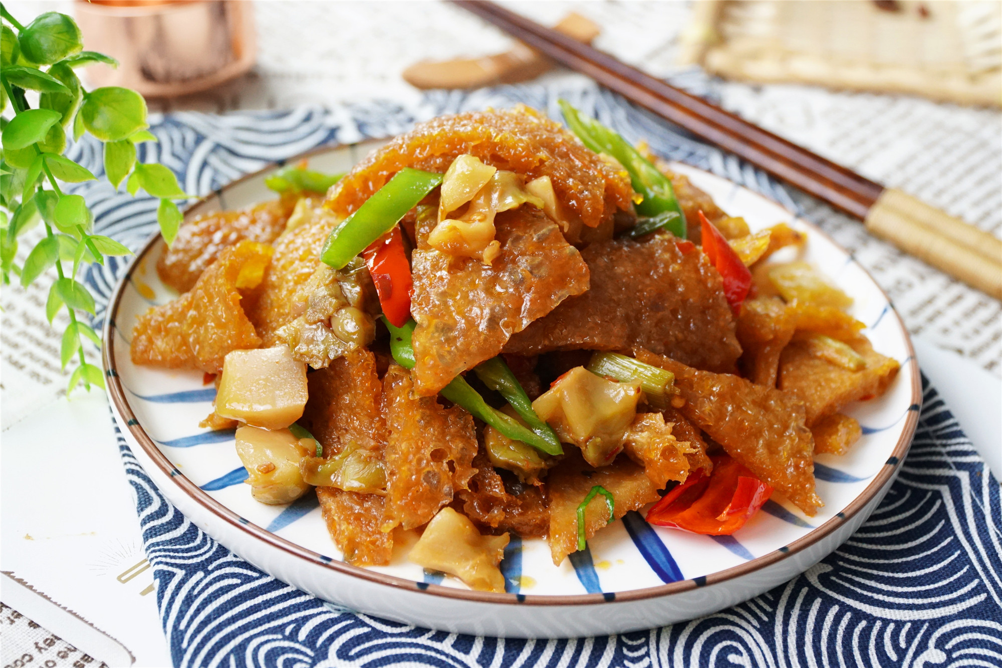 几乎卖到了羊肉的价格,真是有点吃不起了,不过好在皮肚的价格没怎么变