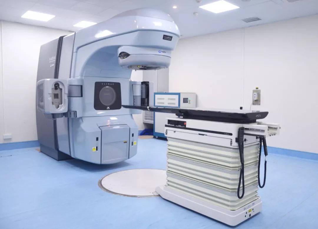 院放射治疗中心引进美国瓦里安trilogy直线加速器等全球顶尖放疗设备
