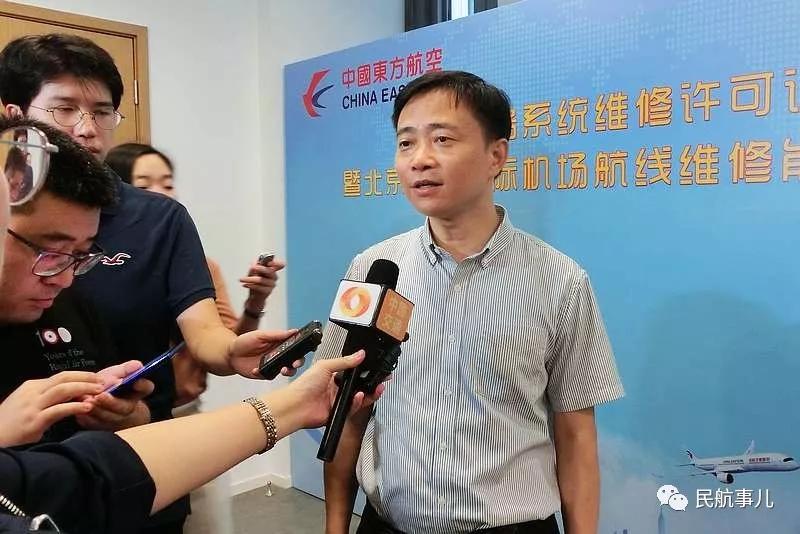 东航技术总经理成国伟接受媒体专访东航技术大兴机场航材库