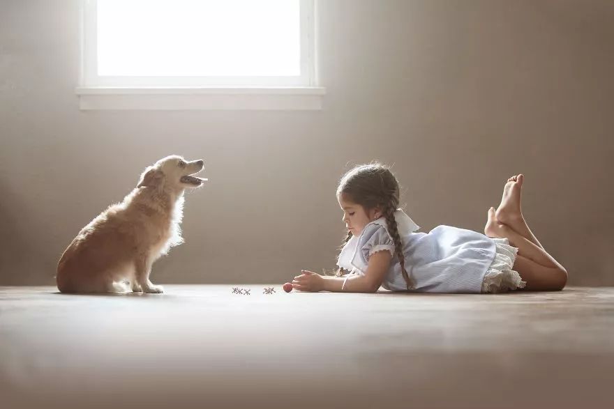 暖心瞬间摄影丨孩子与宠物的美好友谊