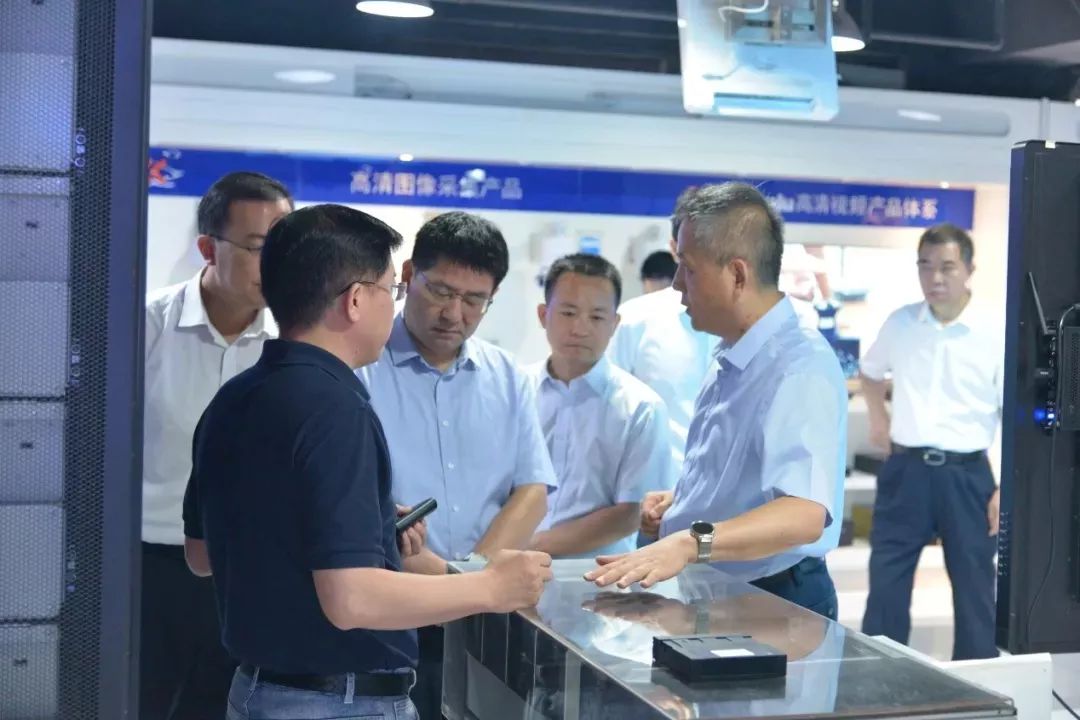 中国航天科工集团第二研究院刘著平院长一行到华录集团考察交流编者按