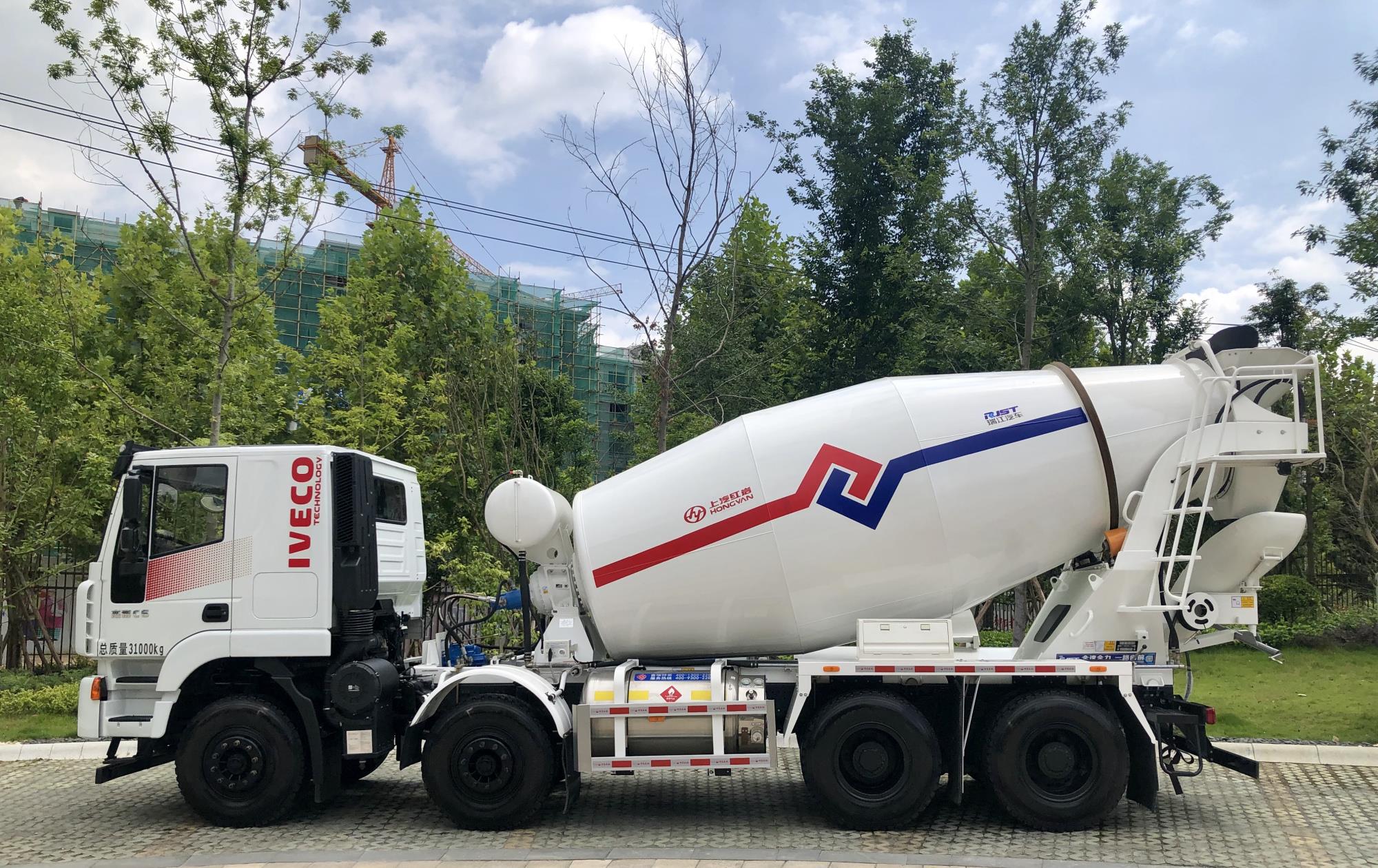 上汽红岩工程之王混凝土搅拌车诠释标杆实力