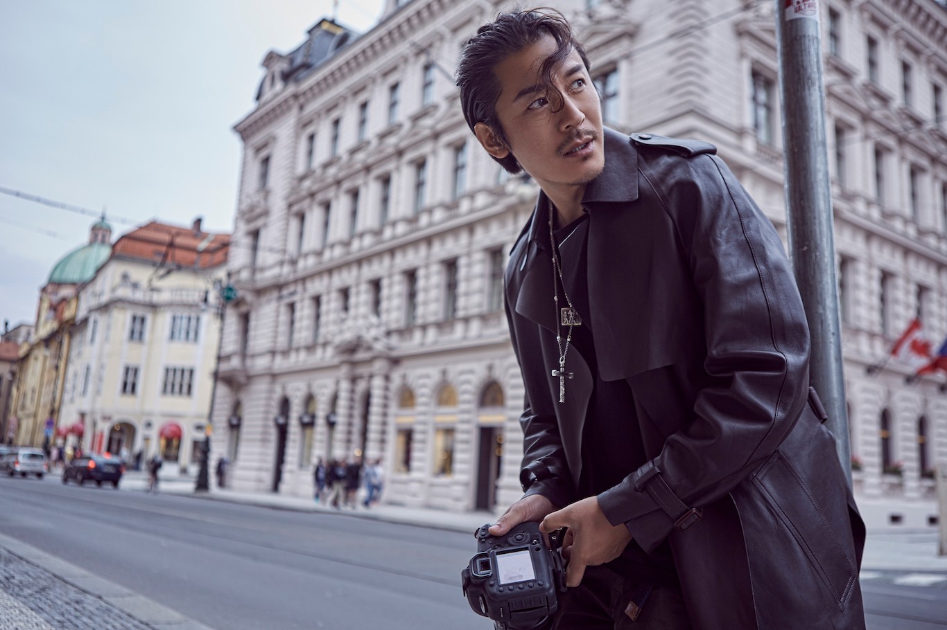 近年来,王东凭借多部热播作品进入观众视野,从《军师