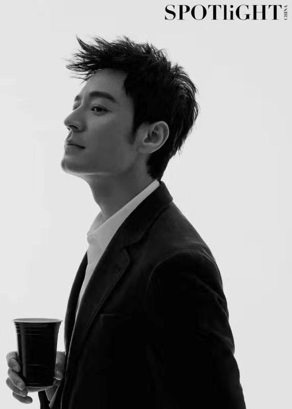 曾被粉丝当成保安,又称郭京飞是18线,这位老戏骨凭什么红的?_李光洁