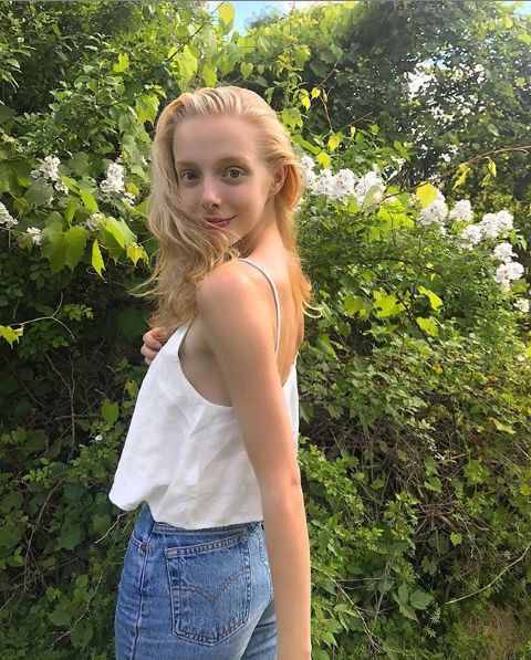 19岁芭蕾女孩和偶像恋爱2年,裸照却被分享到"福利群"_finlay