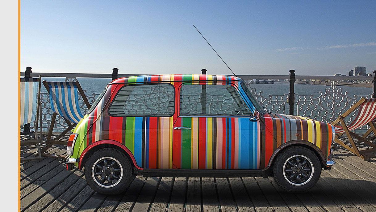 而潮流设计师mary quant则以她最爱的汽车品牌mini为灵感设计出了迷你