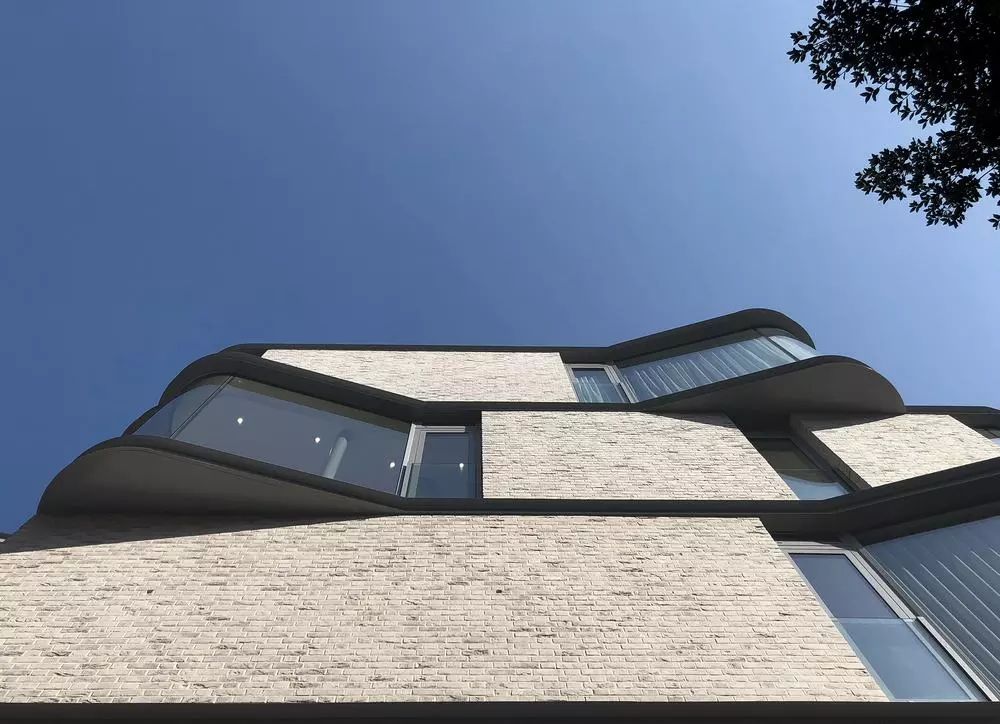 【bcw】弧形玻璃,外立面新颖的弓形窗