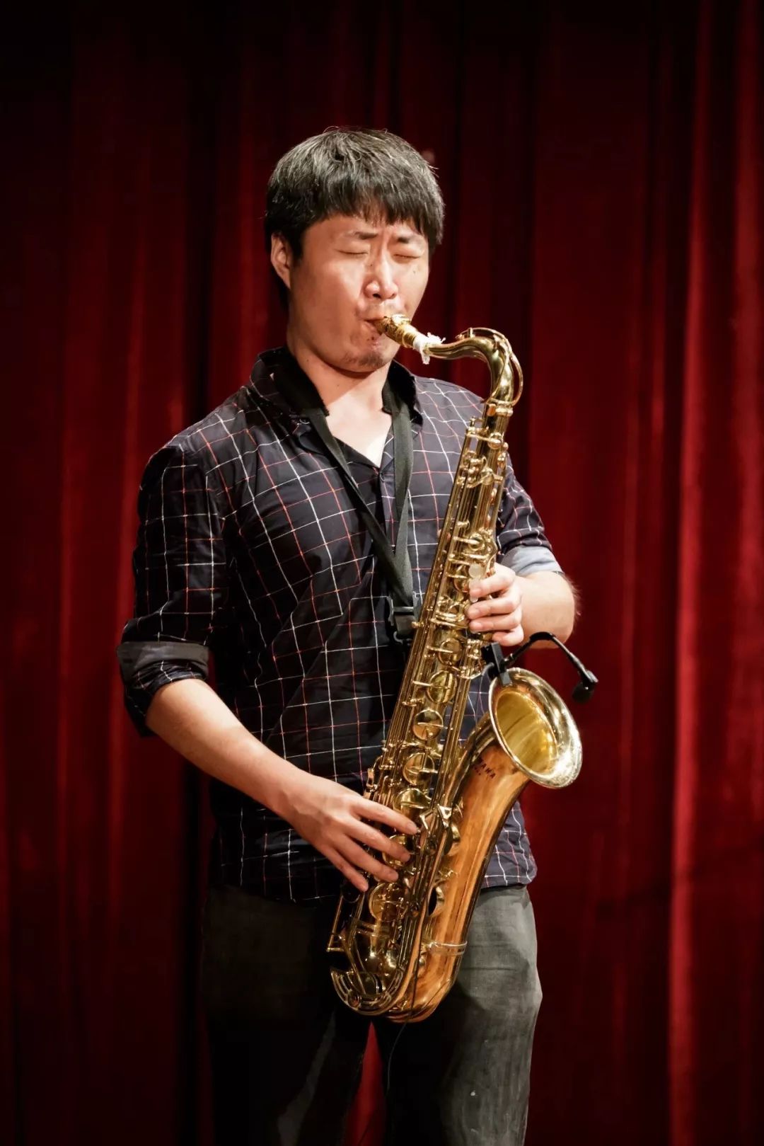 saxophone卢启明毕业于四川音乐学院现代器乐系古典萨克斯专业及