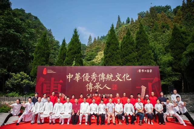 中华优秀传统文化传承人培育工程"己亥年夏季工作坊举行开营仪式