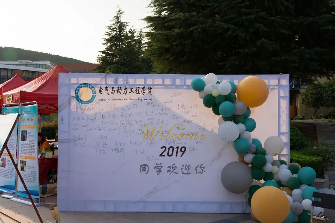 怕不了解学校零距离观看矿大人儿迎新第一天