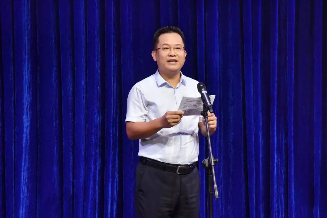 韩海萍以及张昌义,李硕征,李逢迅等名家新秀,琼剧表演艺术家黄庆萍