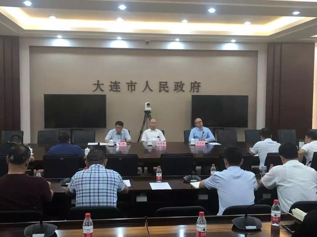 沈阳市司法局局长董开德主持会议,沈阳市政府副秘书长宁勇参加会议并