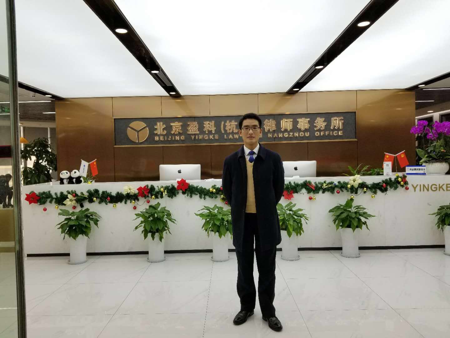 杭州律师张涛:私家侦探非法获取信息提供他人涉嫌侵犯公民个人信息罪