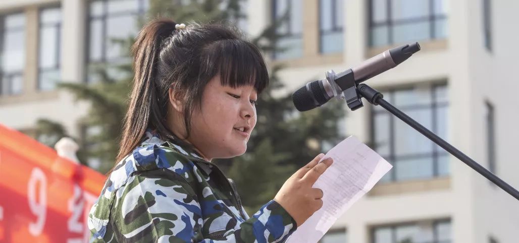 未成年人思想道德建设丨岚山一中举行2019级新生军训开训式