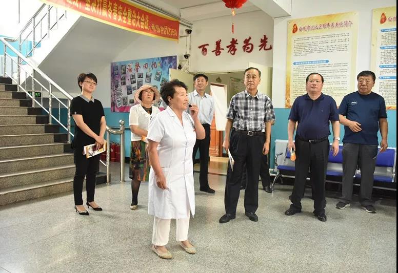 8月16日,省老龄事业发展基金会理事长刘润璞,副理事长勾铁兵,孙国兴