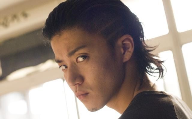 从热血高校到银魂男神变猴子小栗旬这些年经历了什么