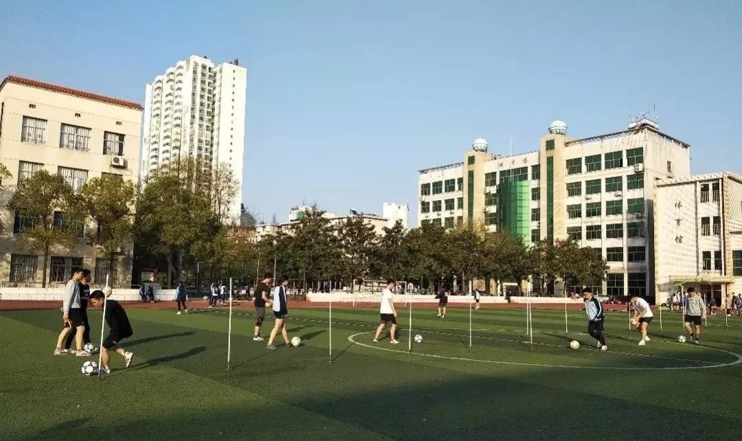 重磅喜报│市八中田径健将在全国体育传统项目学校田径联赛总决赛中