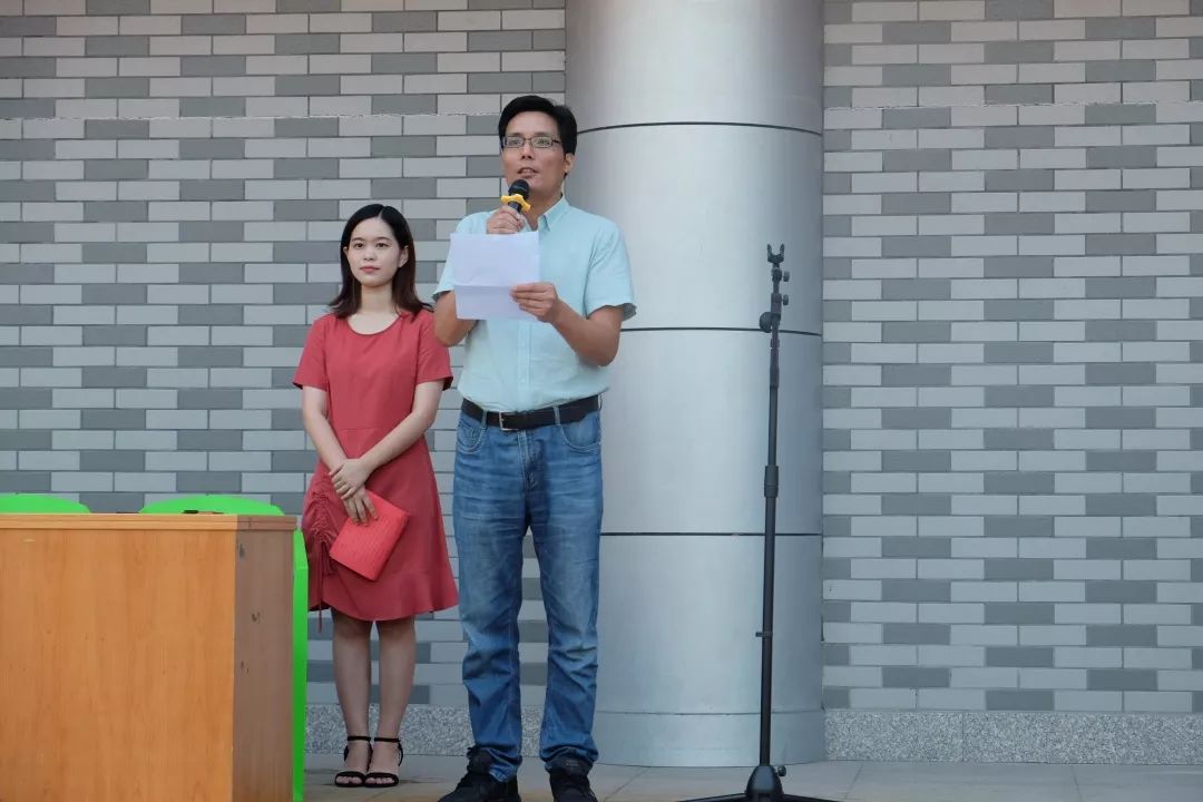 元培中学教育集团总校长裘洪平校长,德育处主任林国星老师,安管办主任