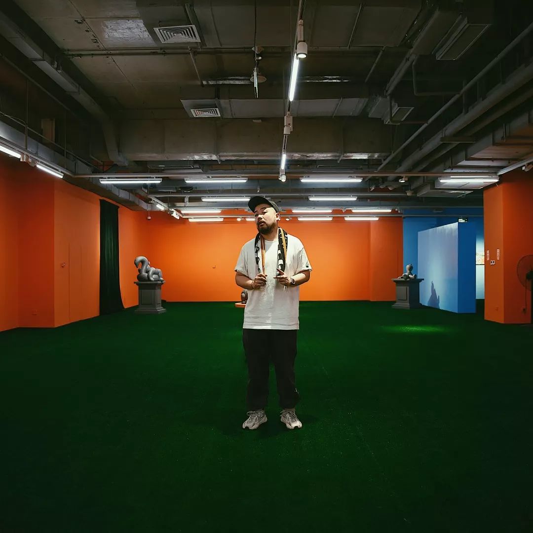 张权能靠艺术赚到钱反倒是最让我焦虑的事情