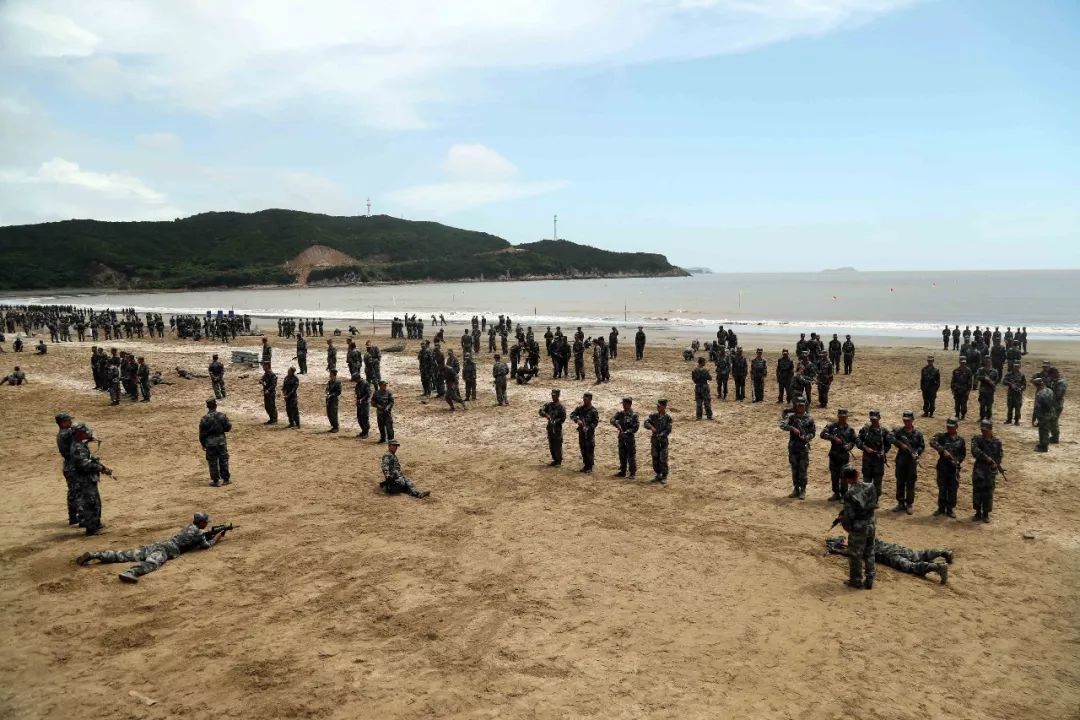 滑动你的手指接着往下翻真实的海训可不只是游泳只是简单的"