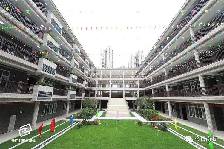 灯湖三小灯湖六小文翰小学长什么样记者带你探营