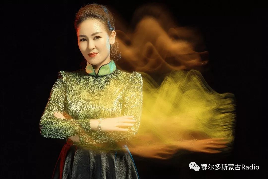 【文艺】请欣赏青年歌手娜仁其木格民歌演唱