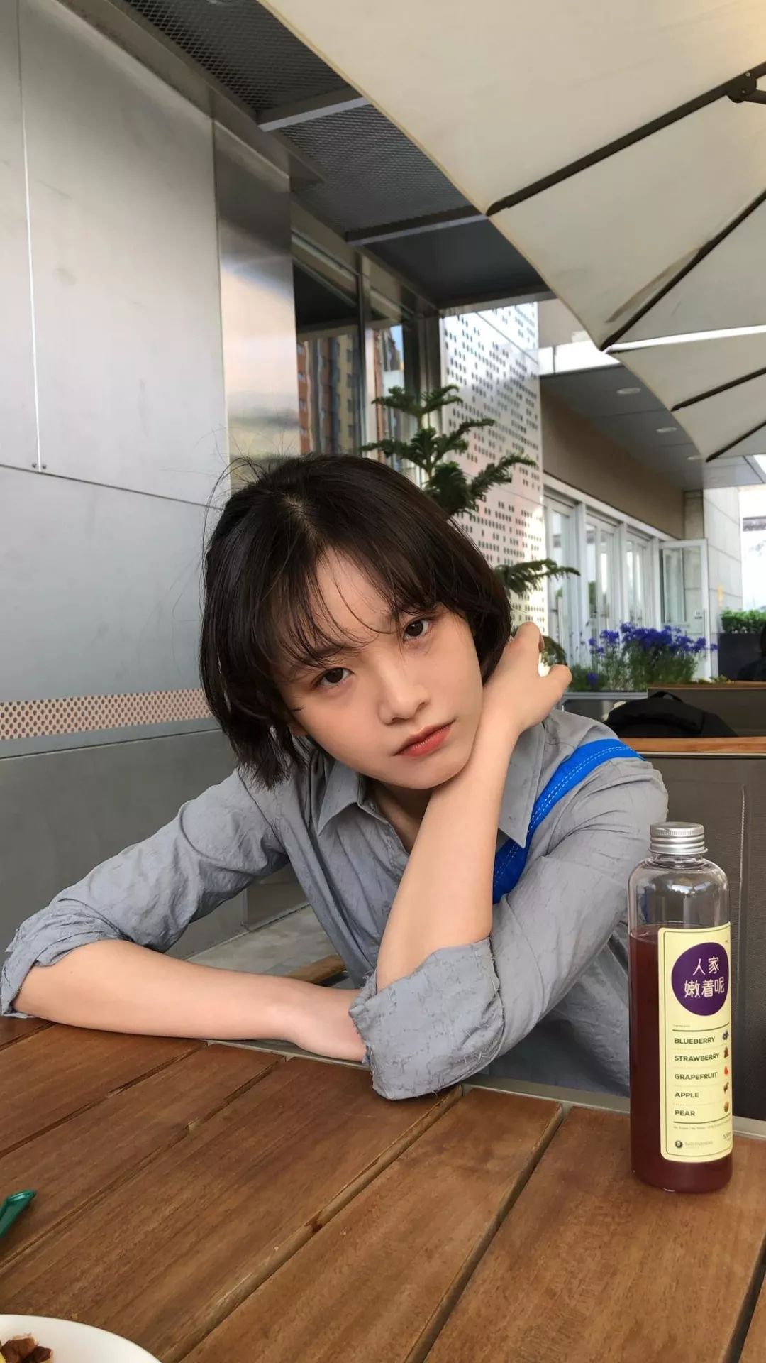 李庚希壁纸爱笑女孩