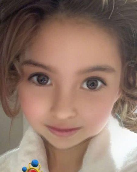 周杰伦晒女儿照片,粉丝们都炸了"哇塞,混血baby耶"