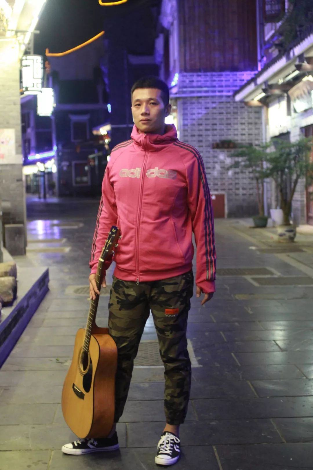 【交友】今日男神-1米83阳光的事业单位员工:让人心跳的爱情,可有?