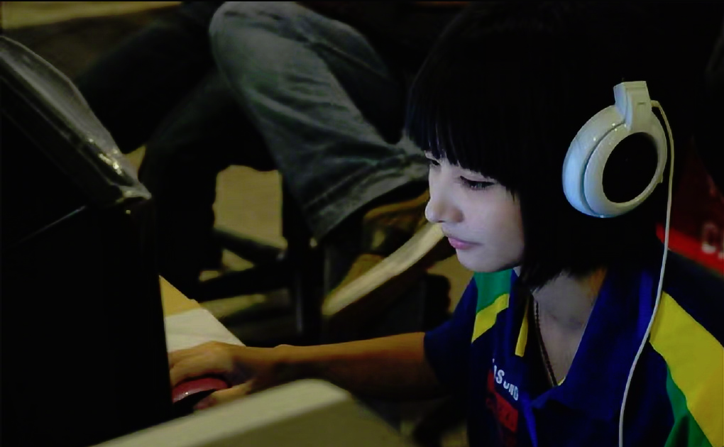 电竞女王miss被质疑整容5年前新旧照片对比便知结果