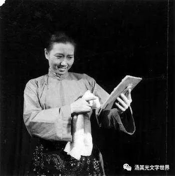 她经过长期实践研究和对豫剧演唱的特点理解,从声乐角度上高中低上下