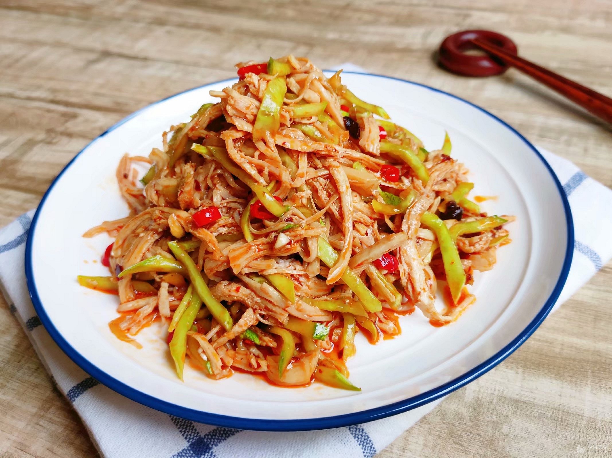 夏日爽口开胃菜凉拌鸡丝