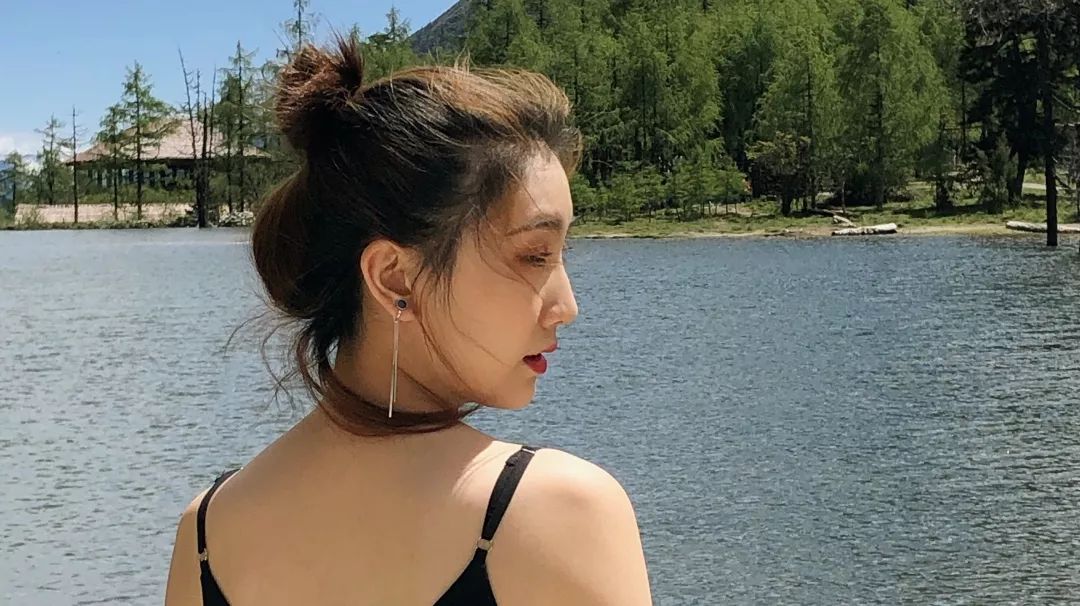 杨雪晨 18表演不忘初心方得始终杨潇 18编导陌生环境里的我们并不陌生