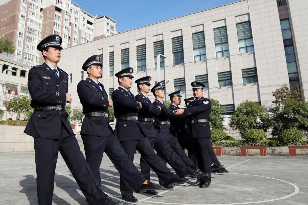 快讯全市法院司法警察警务技能培训班开班