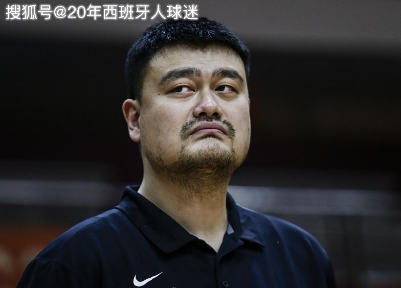 姚明蓄须明志o型胡是周杰伦同款球迷调侃不夺冠不刮胡子