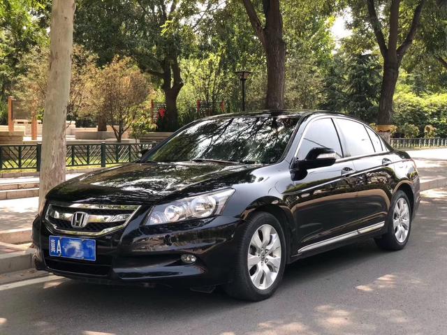 第八代雅阁2.4高配二手车,多少钱入手合适?