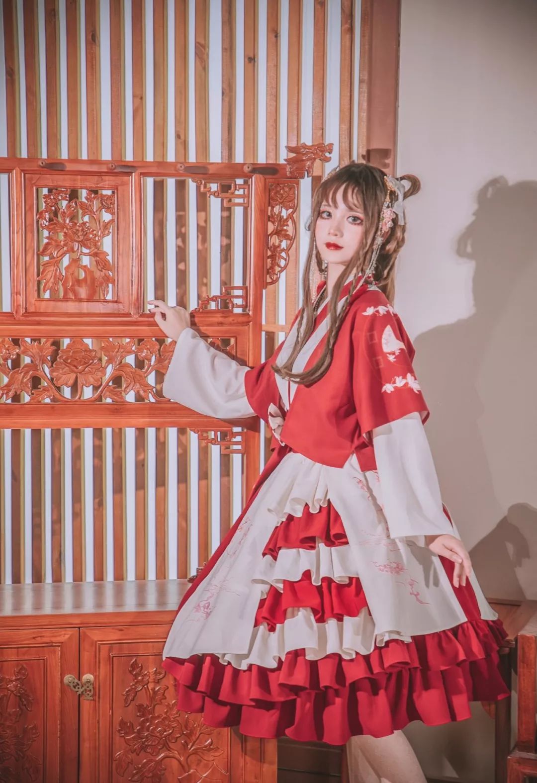 出镜:秋楚楚 小裙子:鲸落之屿·幻想曲最后,作为一个指挥官,怎么能不