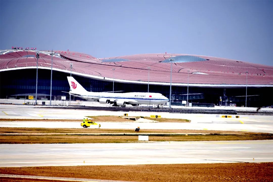 大兴国际机场开启低能见度专项试飞