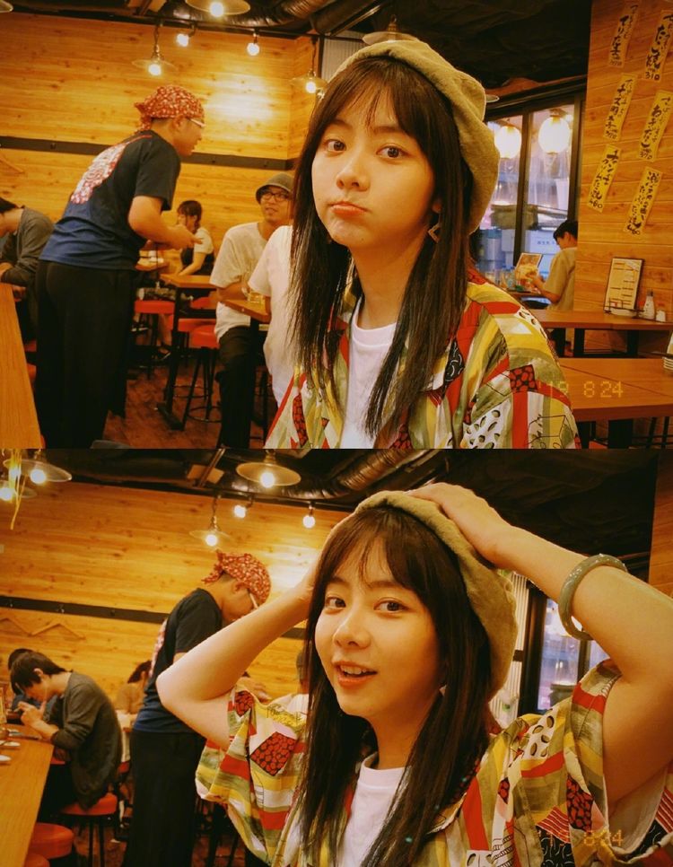 谭松韵王紫璇日本出游照,穿花衬衫配白t,26岁的她男友力爆棚!