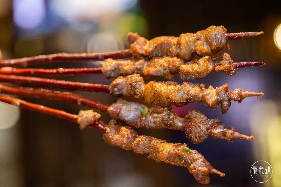 50抵100平均排队3小时称霸上海火爆小红书的网红蛙锅店空降余姚